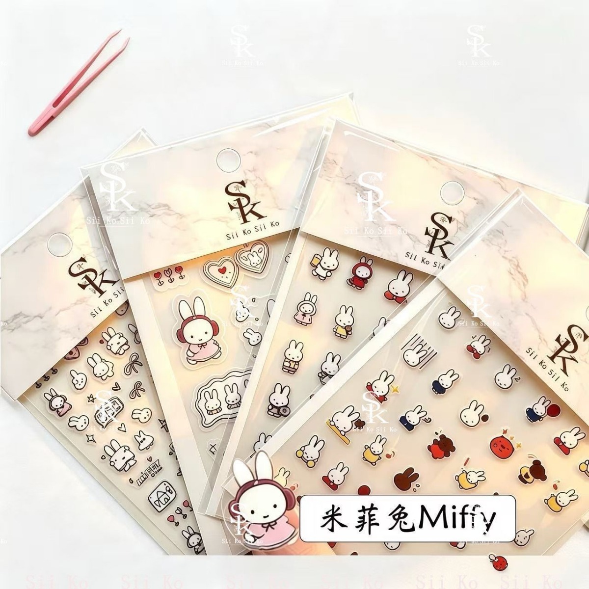 미피 토끼 네일 스티커 귀여운 만화 4장 엠보싱 3D  - Tablet Accessories Case 리뷰 및 가격
